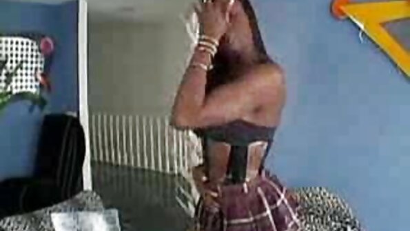 사랑스러운 사무실 단 정치 못한 여자 에 검정 스타킹 놀이기구 a 큰 pecker 그래서 잘